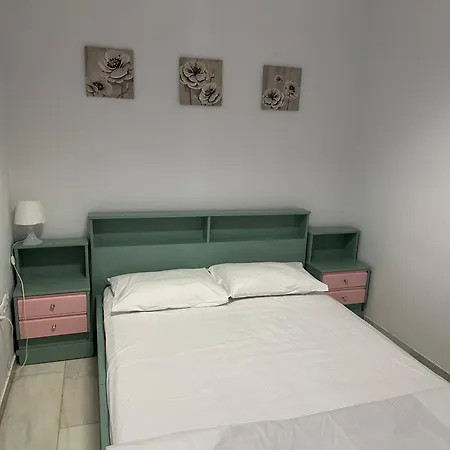 Marysapartments By The Airport Apartment *